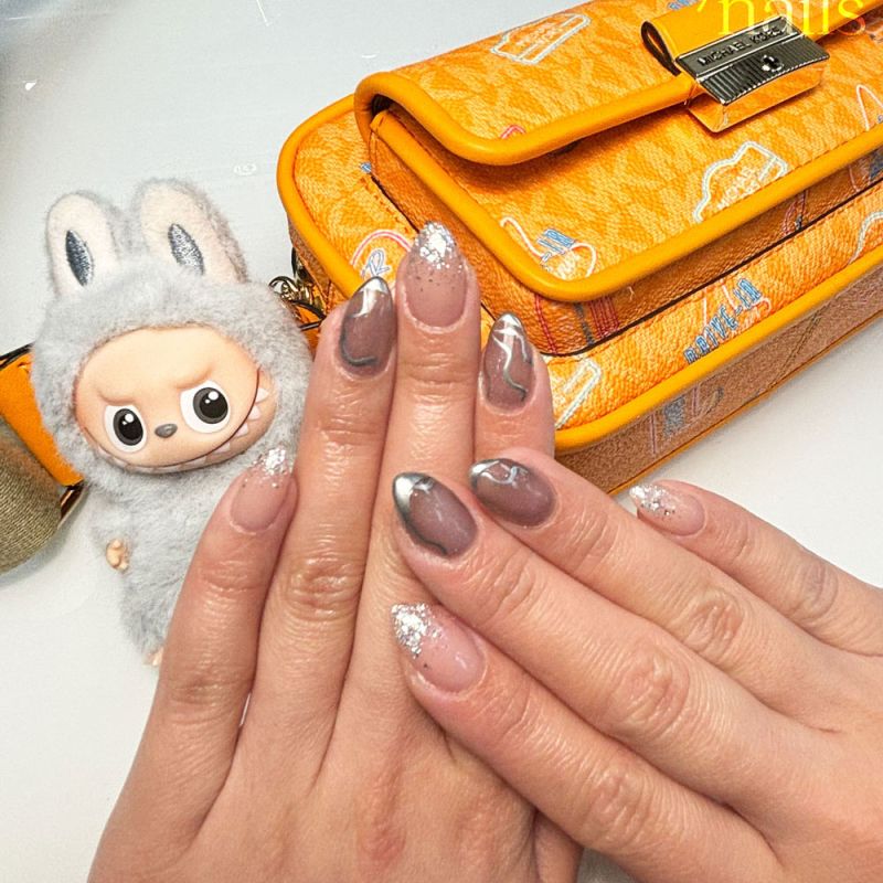 8 Best Clean & Top-Rated Nail Salons in Toronto